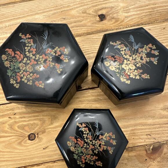 Japanese Stacking‎ Nesting Boxes Hexagon Container 3 Tier Black Lacquer Peacock - Picture 6 of 14